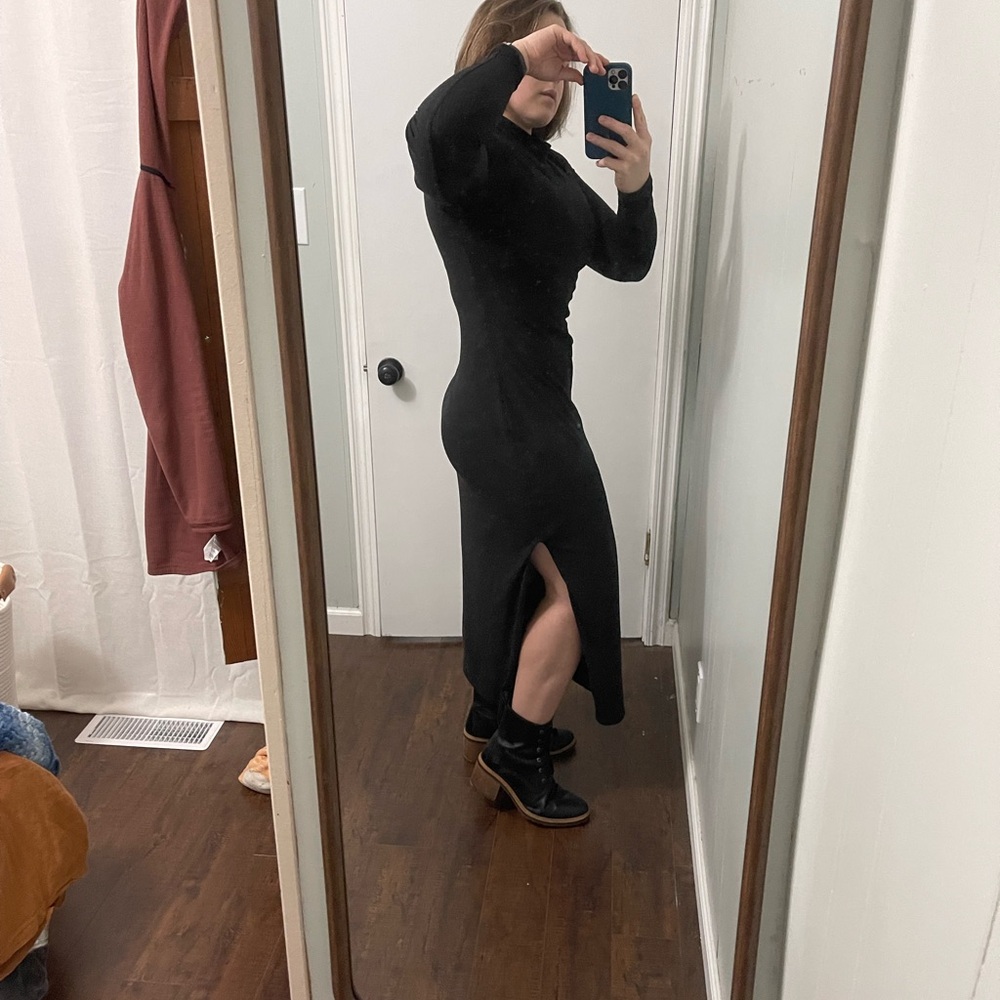 Black cozy maxi dress - Picture 5 of 7